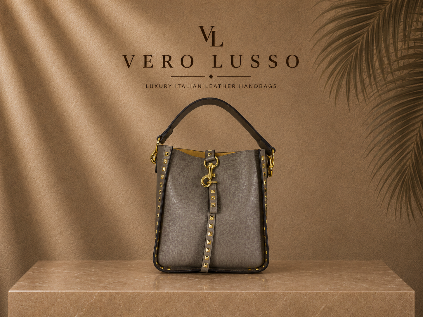 Shopper con pochette estraibile Piccola e Borchie Spike