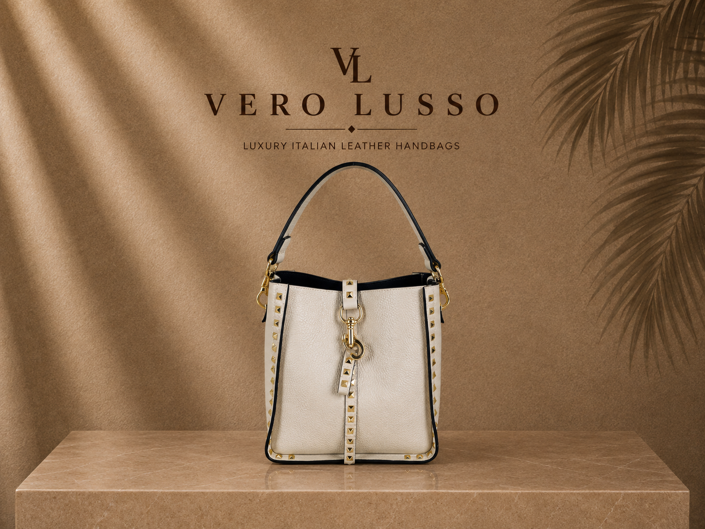 Shopper con pochette estraibile Piccola e Borchie Spike